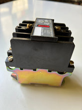 Load image into Gallery viewer, Allen Bradley Control Relay 700-N