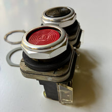 Load image into Gallery viewer, Allen Bradley 800T Pushbutton Operator Switch Assembly