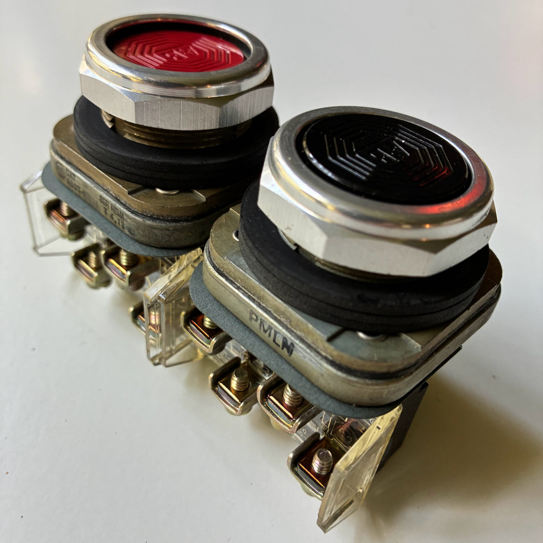 Allen Bradley 800T Pushbutton Operator Switch Assembly