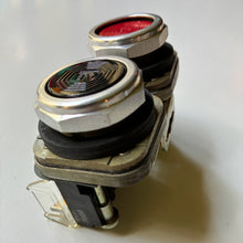 Load image into Gallery viewer, Allen Bradley 800T Pushbutton Operator Switch Assembly