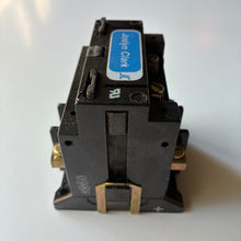 Load image into Gallery viewer, Danaher Controls Joslyn Clark Contactor 7001-7140-11
