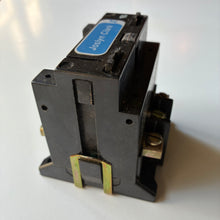 Load image into Gallery viewer, Danaher Controls Joslyn Clark Contactor 7001-7140-11