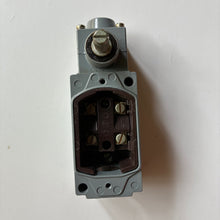 Load image into Gallery viewer, Allen Bradley Limit Switch 802T-A2