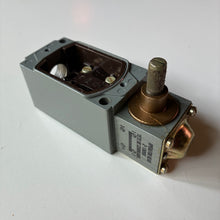 Load image into Gallery viewer, Allen Bradley Limit Switch 802T-H