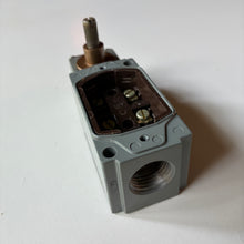 Load image into Gallery viewer, Allen Bradley Limit Switch 802T-H