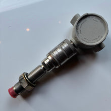 Load image into Gallery viewer, Gould PGF3000 Series Pressure Transmitter + Fitting
