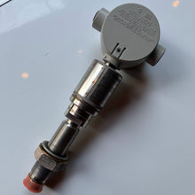 Load image into Gallery viewer, Gould PGF3000 Series Pressure Transmitter + Fitting