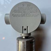 Load image into Gallery viewer, Gould PGF3000 Series Pressure Transmitter + Fitting
