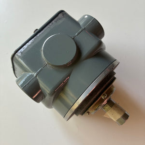 Allen-Bradley Speed Switch Series F 808 J4