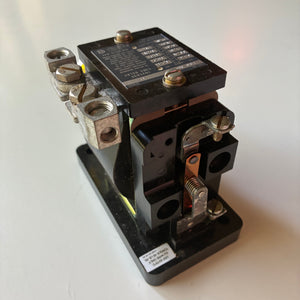 Allen Bradley Magnetic Overload Relay Series A. 810-A05A